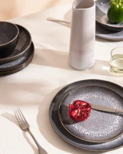 Areia - Small plate classic black