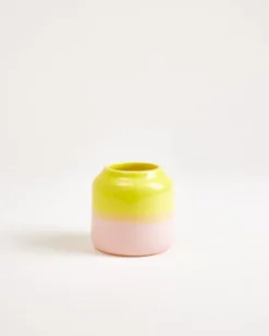 Bebé vase - yellow rose