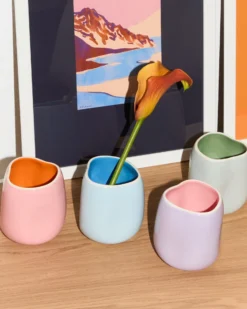 João vase S light blue sage