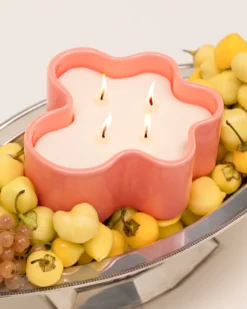 MaM x Ju Schnee Viparita scented candle "Tonka Blush" pink red
