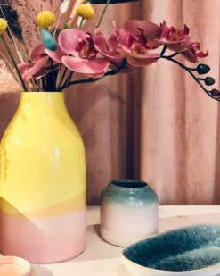 Marisa vase - yellow rose