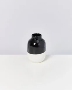 Nuno vase M - black white