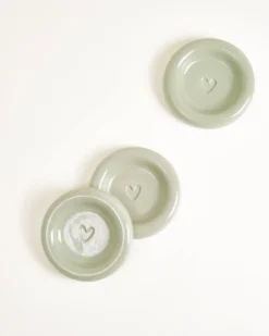 Seia mug with heart & saucer sage green