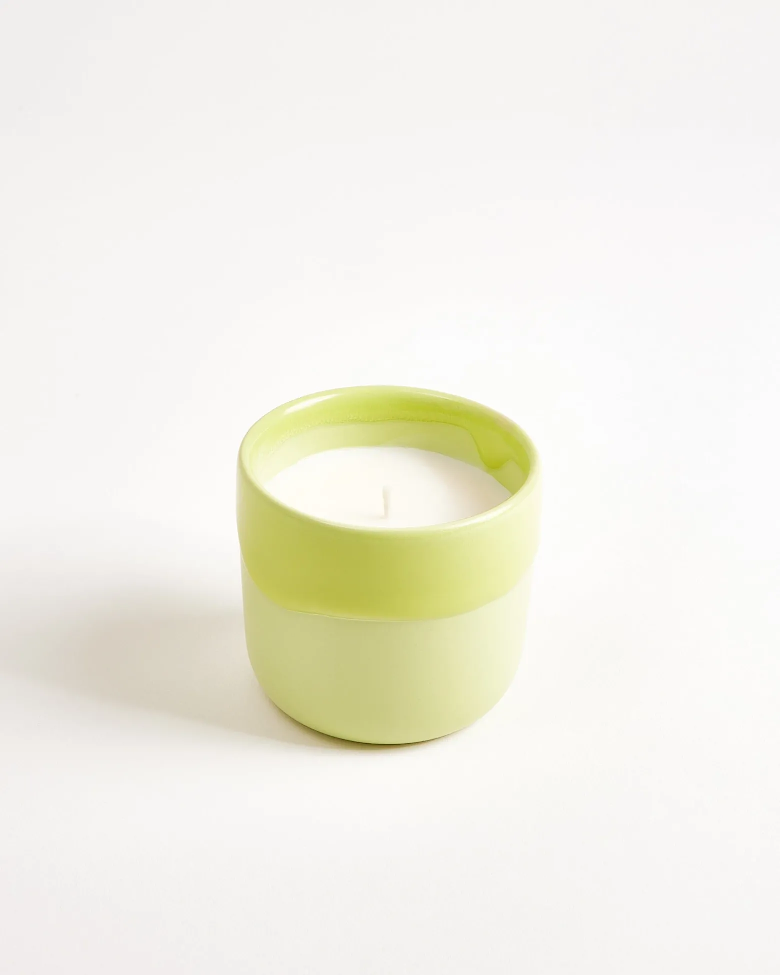 Velar - scented candle "Basil Breeze" lime