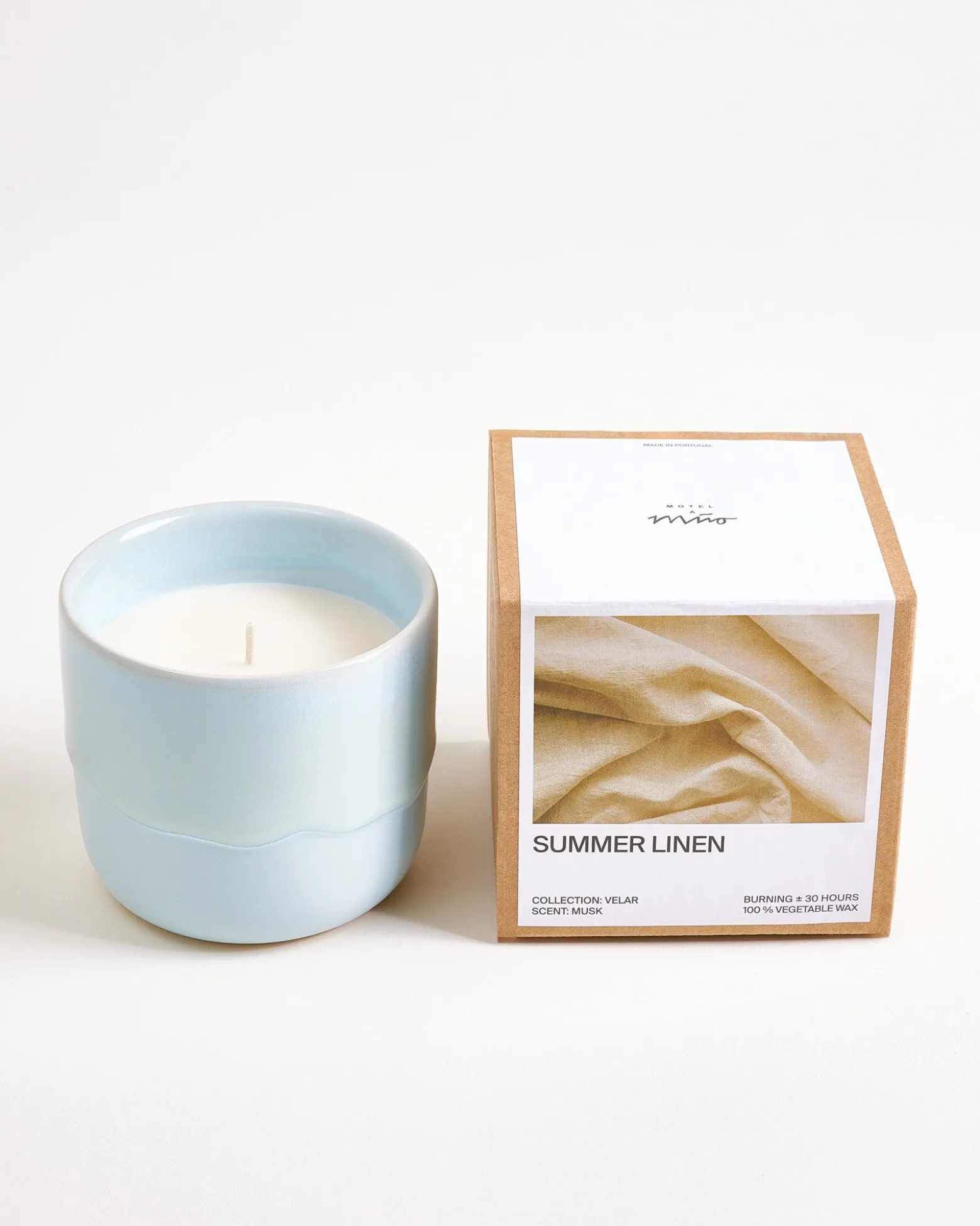 Velar Scented candle Summer Linen Light Blue